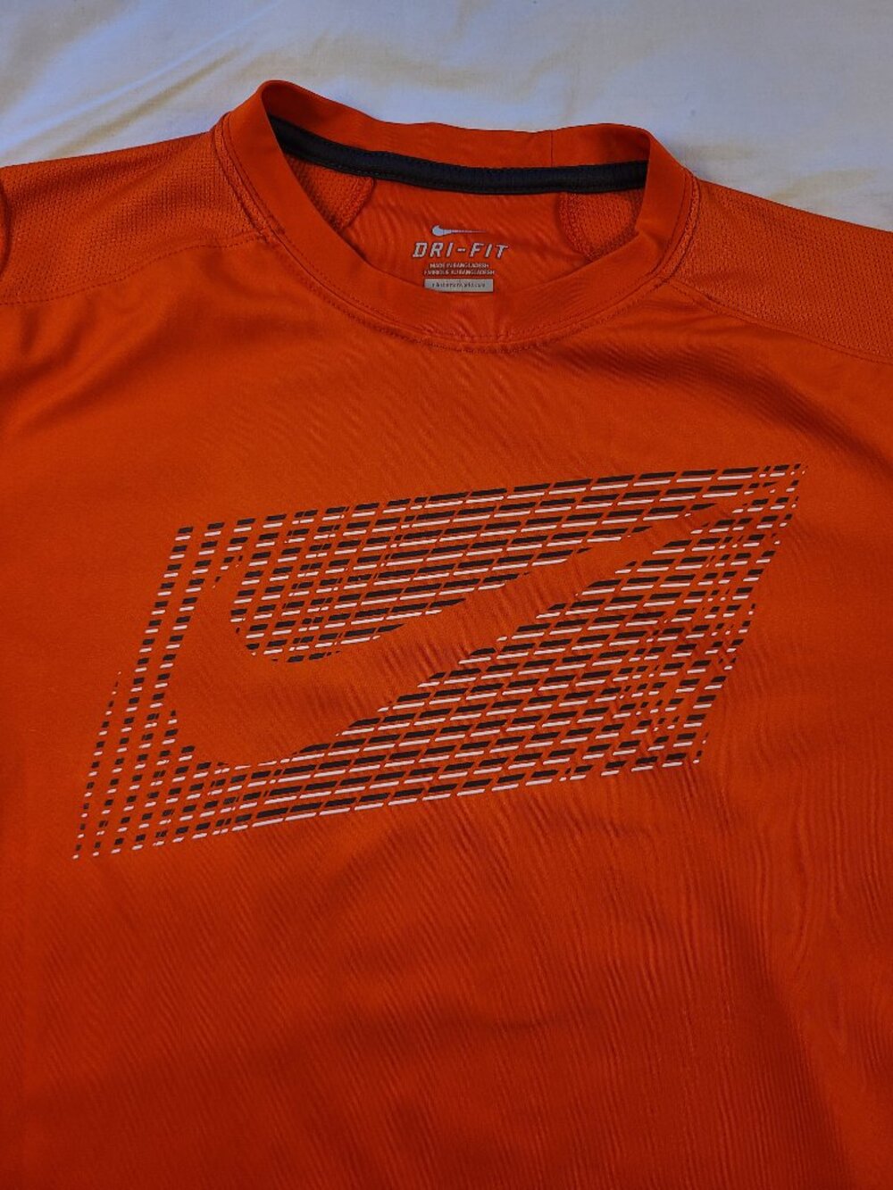 Nike Tee Shirt DRI-Fit Boys XL orange - Picture 2 of 10